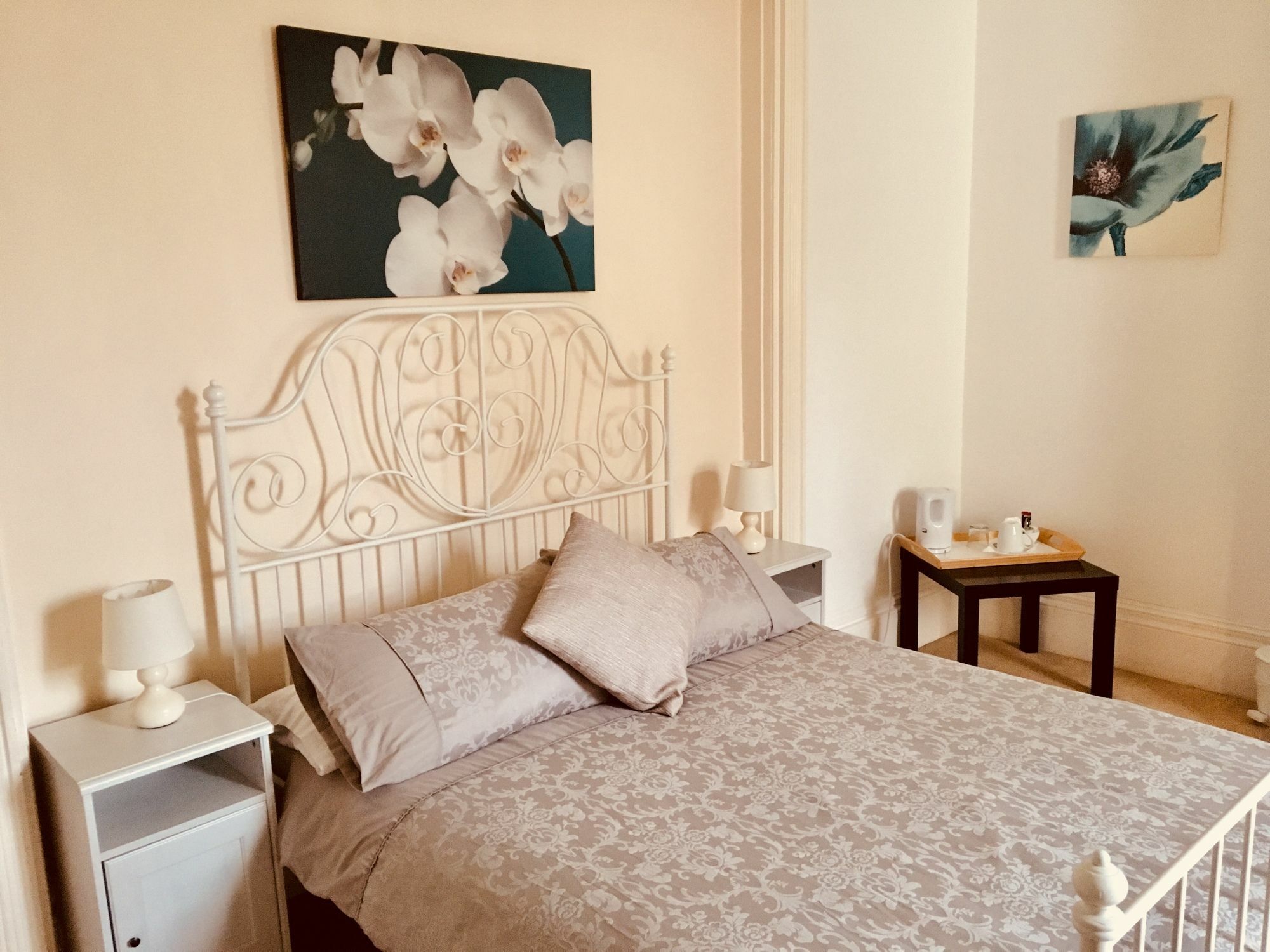 Bentons Guest House Челтенхам Экстерьер фото