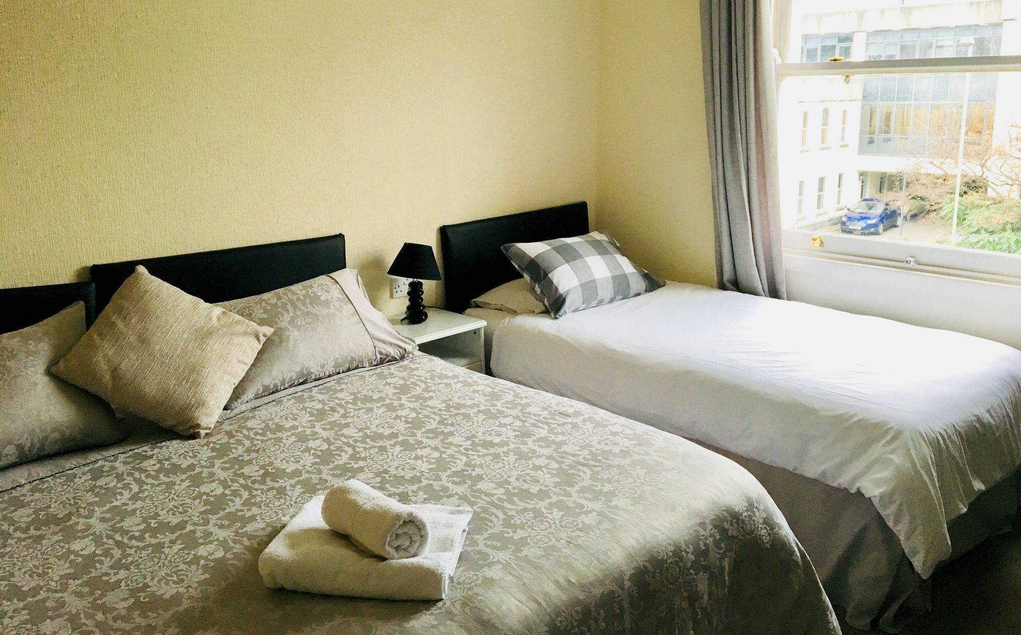 Bentons Guest House Челтенхам Экстерьер фото